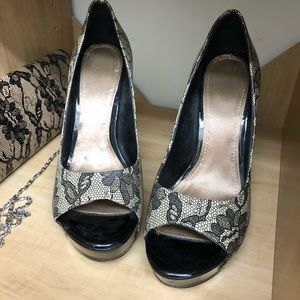Aldo matching clutch & pumps lace floral pattern